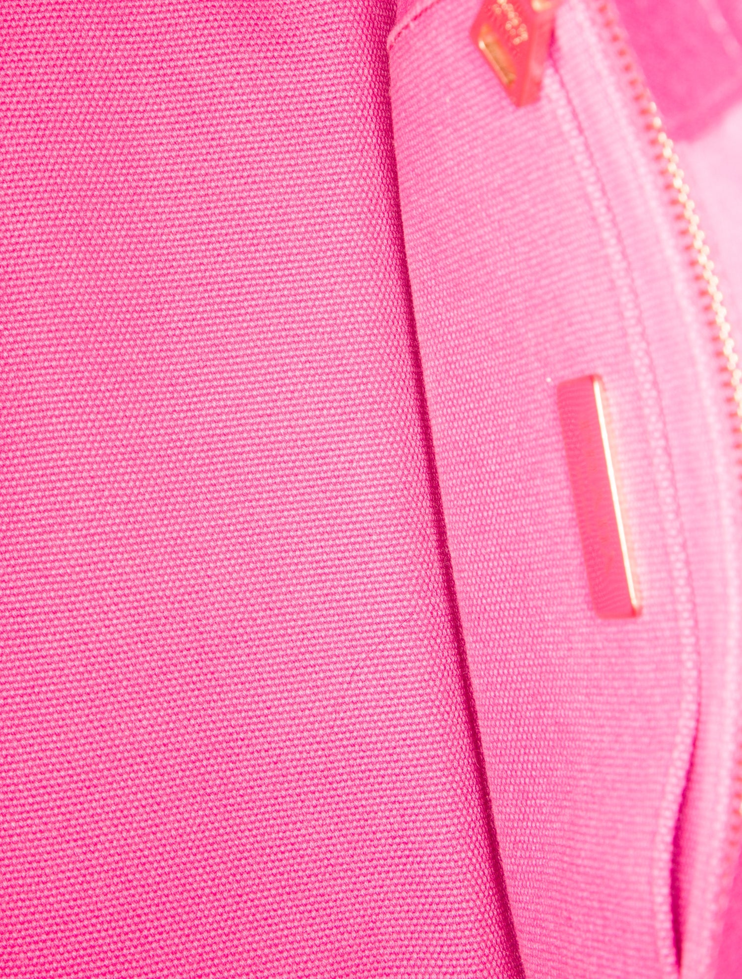 Prada Signature Canapa